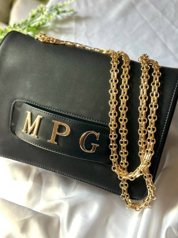 Bolsa con Cadena Negra - Imagen 2