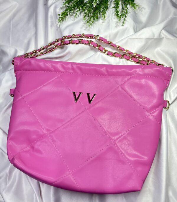 Dupe R Barbie  Chanel
